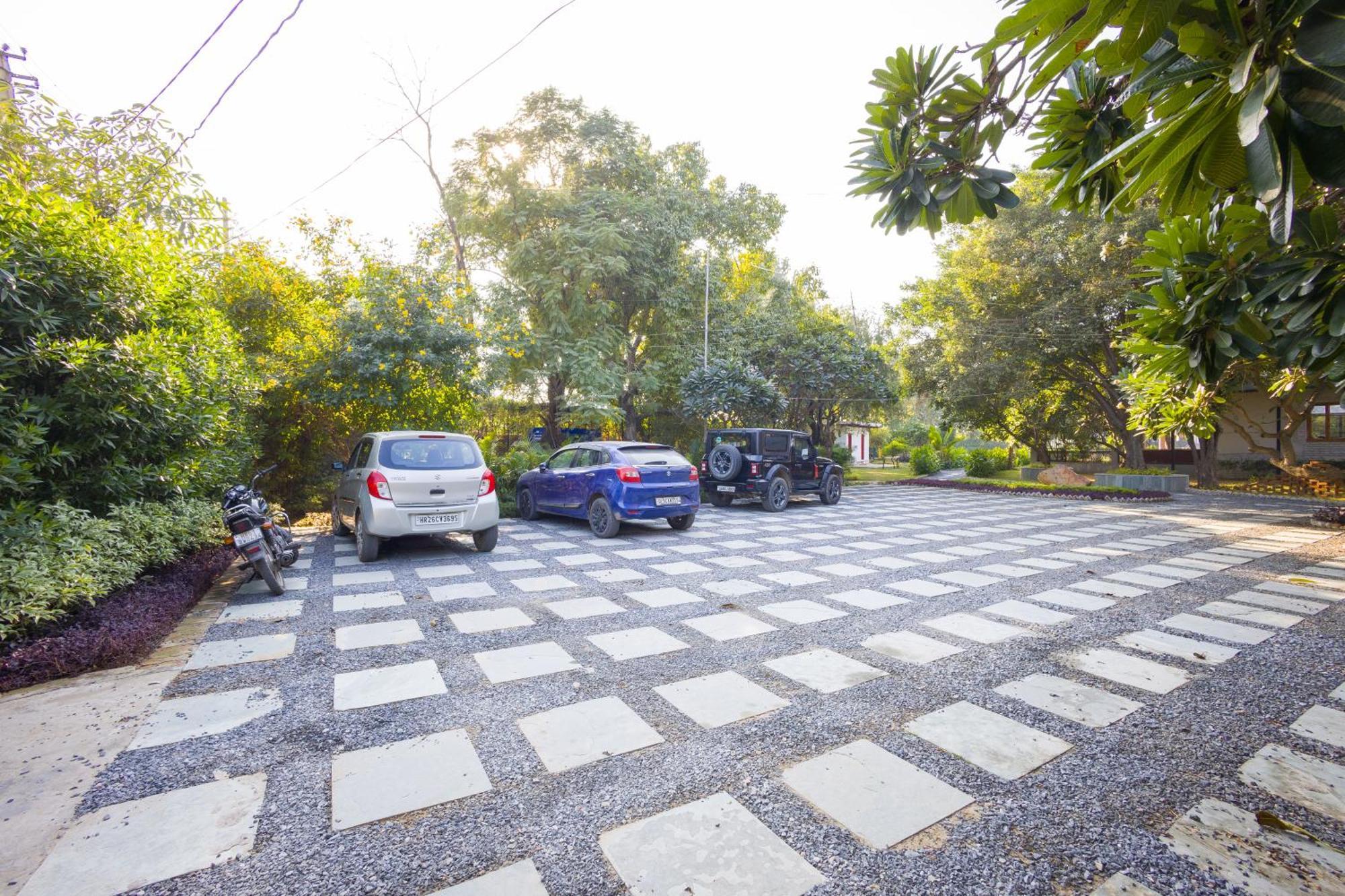 Elivaas Hidden Oasis 4Bhk With Pool, Mud House & Container House Villa Dhauj Ngoại thất bức ảnh