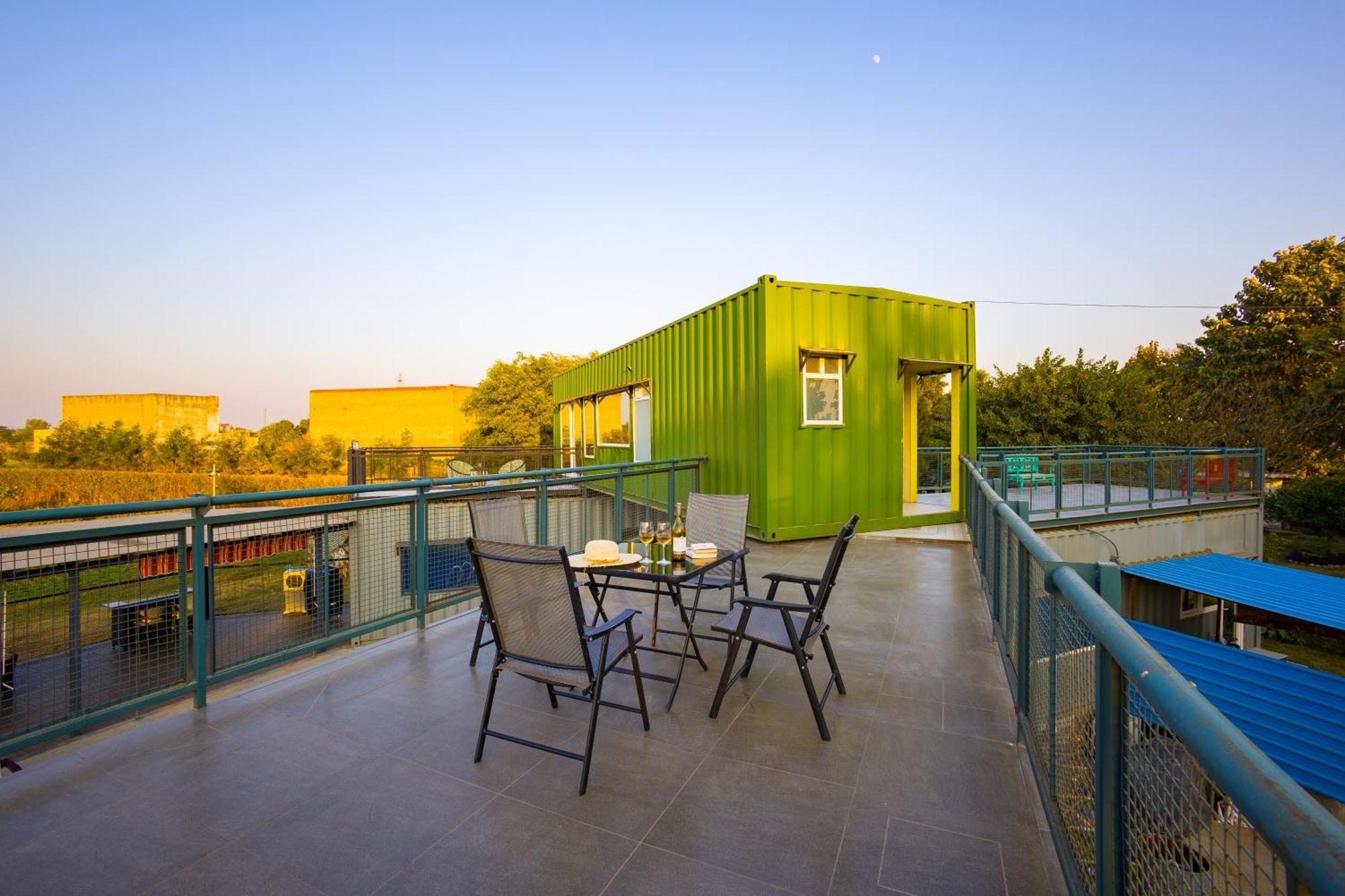 Elivaas Hidden Oasis 4Bhk With Pool, Mud House & Container House Villa Dhauj Ngoại thất bức ảnh
