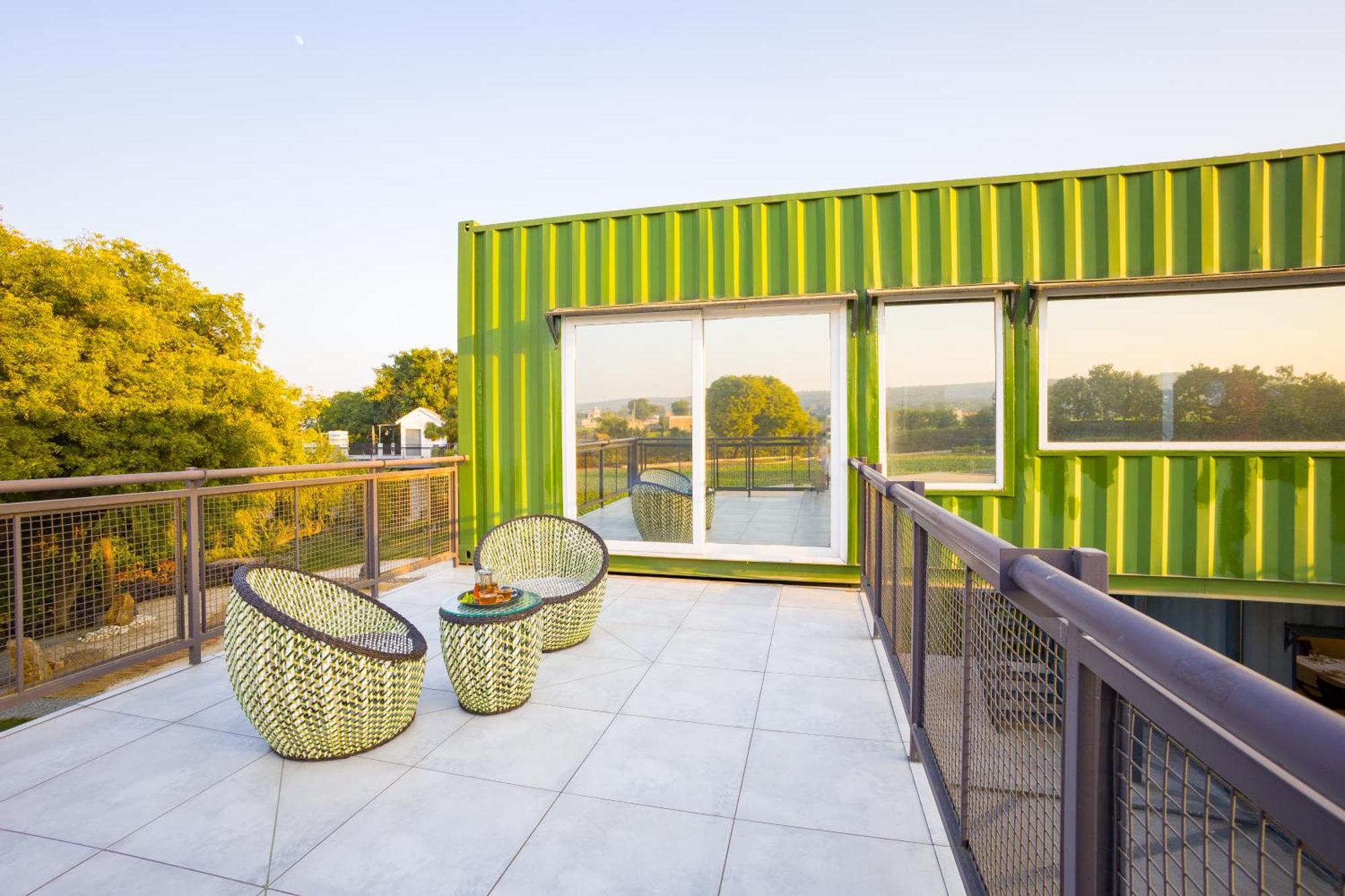 Elivaas Hidden Oasis 4Bhk With Pool, Mud House & Container House Villa Dhauj Ngoại thất bức ảnh