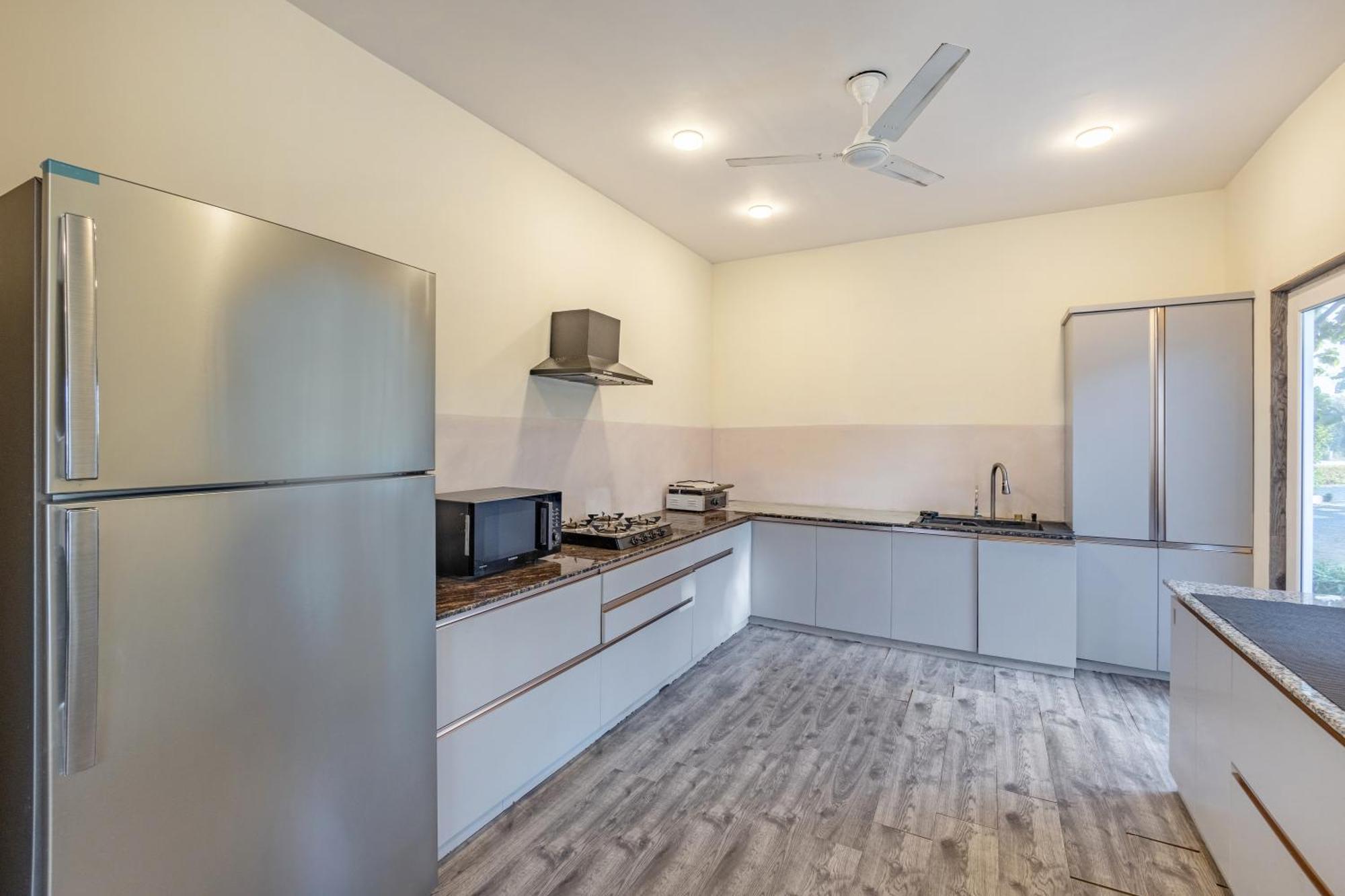 Elivaas Hidden Oasis 4Bhk With Pool, Mud House & Container House Villa Dhauj Ngoại thất bức ảnh